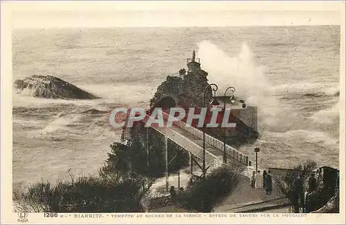 Cartes postales Biarritz Tempete au Rocher de la Vierge Effets de Vagues