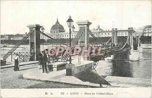 Cartes postales Lyon Pont de l'Hotel Dieu Attelage