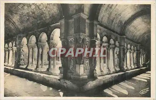 Cartes postales moderne Arles en Provence Cloitre St Trophime XIIe Siecle
