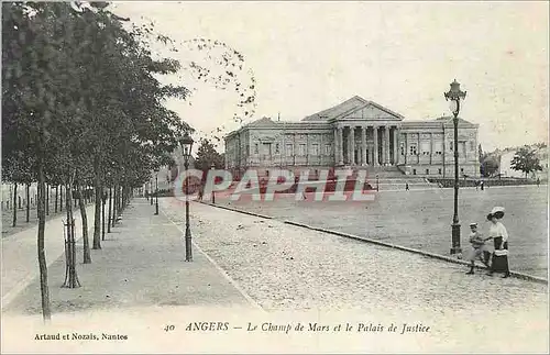 Cartes postales Angers le Champ de Mars et le Palais de Justice