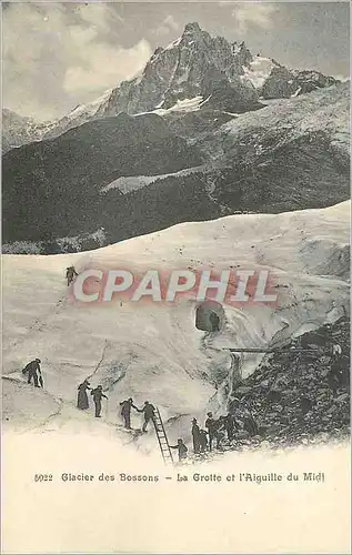 Ansichtskarte AK Glacier des Bossons La Grotte et l'Aiguille du Midi Alpinisme