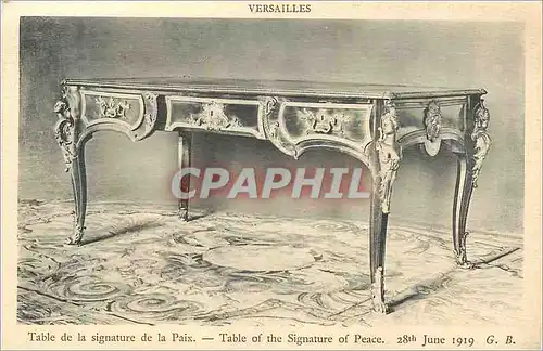 Cartes postales moderne Versailles Table de la Signature de la Paix Militaria