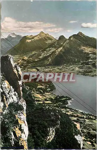 Cartes postales moderne Lac d'Annecy Teleferique de Veyrier et vue sur les Montagnes des Bauges