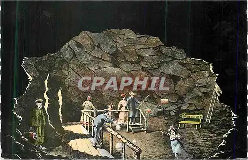 Cartes postales moderne Royat Interieur de la Grotte du Chien La Belle Mere Epuvantee
