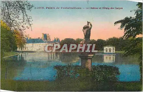 Cartes postales Palais de Fontainebleau Le Chateau et l'Etang des Carpes