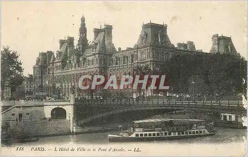 Cartes postales Paris L'Hotel de Ville et le Pont d'Arcole Bateau Peniche