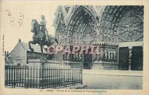 Ansichtskarte AK Reims Portail de la Cathedrale et Statue Jeanne d'Arc