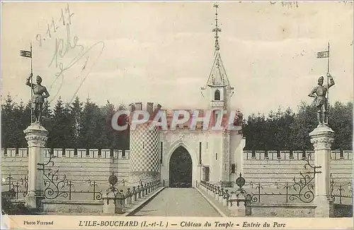 Cartes postales l'Ile Bouchard (I et L) Chateau du Temple Entree du Parc