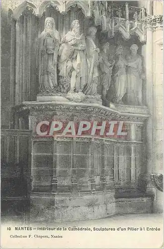 Ansichtskarte AK Nantes Interieur de la Cathedrale Sculptures d'un Pilier a l'Entree