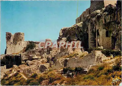 Cartes postales moderne Les Baux (B du R) La Provence A Gauche le Colombarium et la Tour