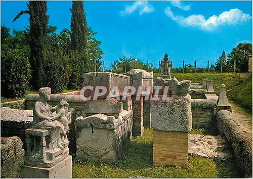 Cartes postales moderne Aquleia Tombeaux Romains (Ier Siecle d C)