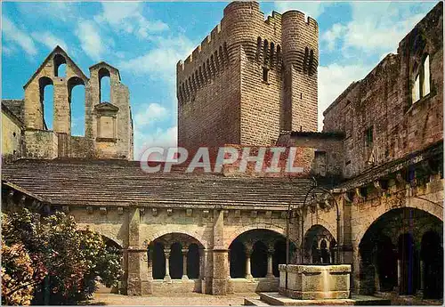 Cartes postales moderne L'Abbaye de Montmajour (Bouches du Rhone) En Provence Le Cloitre du XIIe Siecle Domine par la To