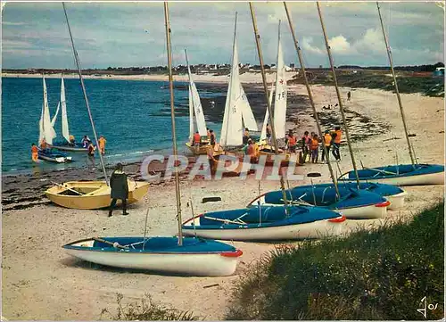 Cartes postales moderne Le Guilvinec (Finistere) La Bretagne en Couleurs La Plage et le Centre Nautique Bateaux