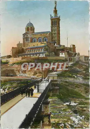 Cartes postales moderne Marseille (B du R) Basilique N D de la Garde Plate forme des Ascenseurs
