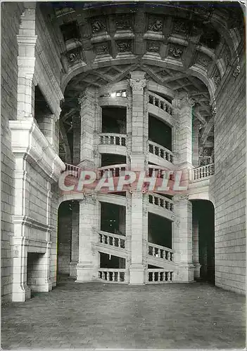 Cartes postales moderne Chambord (Loir et Cher) Le Chateau (XVIe S) Le Grand Escalier a Double Revolution