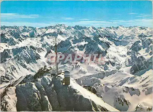 Cartes postales moderne Les Pyrenees L'Observatoire du Pic du Midi de Bigorre avec en Panorama la Chaine des Pyrenees