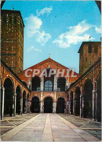 Cartes postales moderne Milano L'Atrium a Portiqueet la Facade