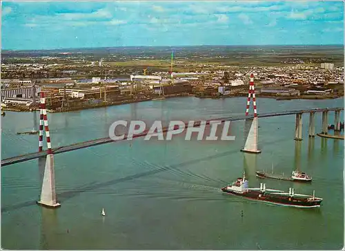 Moderne Karte Saint Nazaire (Loire Atlantique) le Pont Saint Nazaire Mindin sur la Loire au Fond les Chantiers