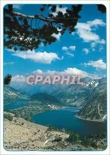 Cartes postales moderne Reserve du Neouvielle Hautes Pyrenees les Lacs d'Aubert et d'Aumar Regard sur les Pyrenees