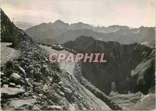 Cartes postales moderne Le Tourmalet (Hautes Pyrenees) Altitude 2114 Metres Route du Tourmalet et du Pic du Midi