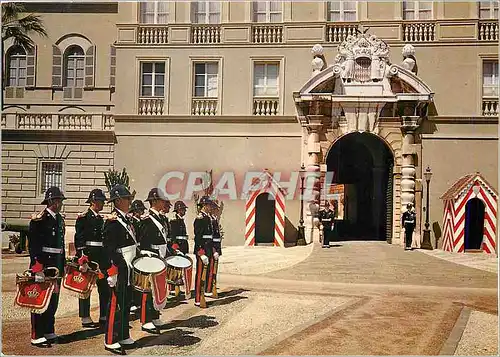 Cartes postales moderne Principaute de Monaco Le Palais Princier La Releve de la Garde Militaria