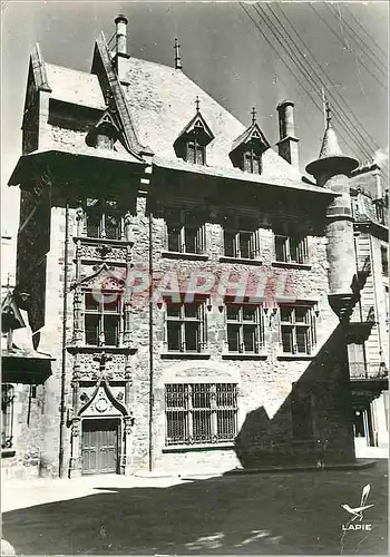 Moderne Karte En Passant par Aurillac (Cantal) La Maison Consulaire (Caisse d'Epargne)