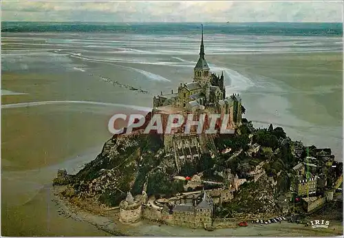 Cartes postales moderne Le Mont Saint Michel Vue aerienne Procession s'acheminant a travers les Sables