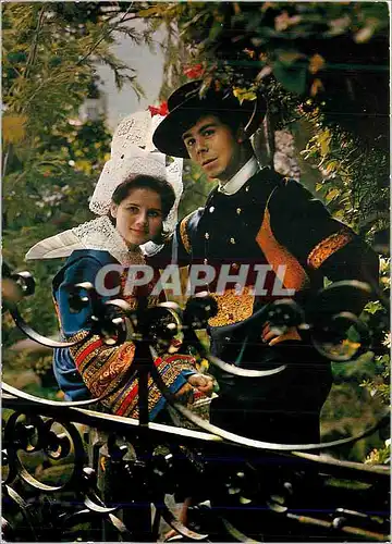 Cartes postales moderne La Bretagne Pittoresque Kiz Fouen et Glazik Costumes Folklore
