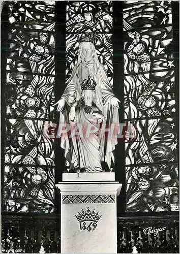 Cartes postales moderne Issoudun Indre Basilique de Notre Dame du Sacre Coeur Statue de la Vierge