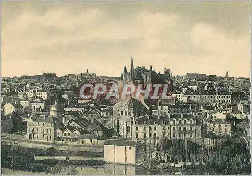 Cartes postales moderne Poitiers (Vienne) Le Poitou Pittoresque Vue Generale sur le Clain Le Lycee Ste Croix Hotel de Vi