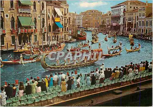 Cartes postales moderne Venezia Le Grand Canal Regate historique Bateau
