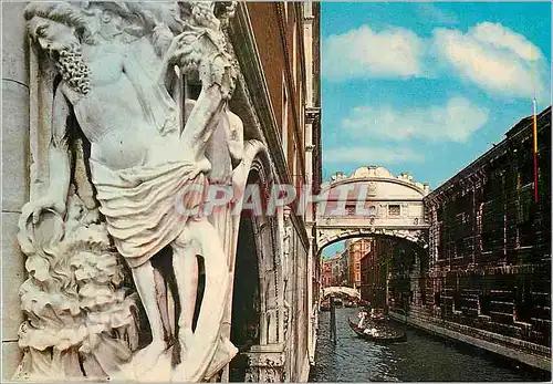 Cartes postales moderne Venezia Le Pont des soupirs Bateau