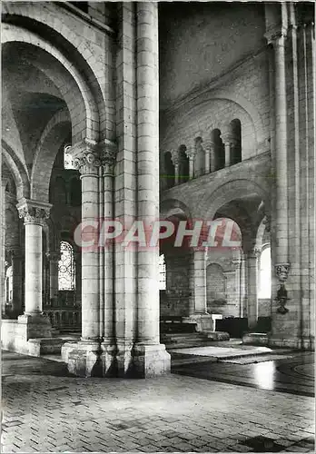 Cartes postales moderne Fontgombault (Indre) Eglise Abbatiale (XIIe siecle) Le sanctuaire