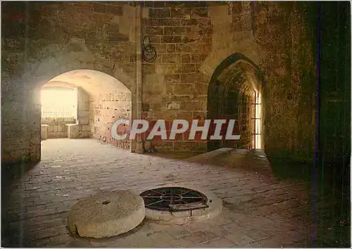 Cartes postales moderne Aigues Mortes (Gard) La ville de Saint Louis La Salle des prisonnieres de la Tour de Constance S