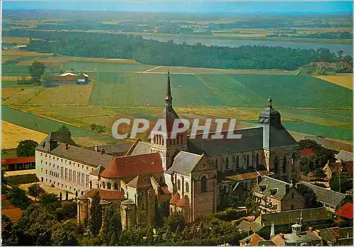 Cartes postales moderne Basilique de Saint Benoit Sur Loire Vue aerienne prise du Nord Est