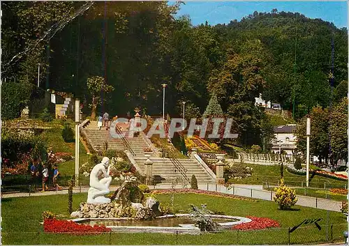 Cartes postales moderne Bagneres de Bigorre (H P) Jardins de l'Esplanade des thermes La Buveuse