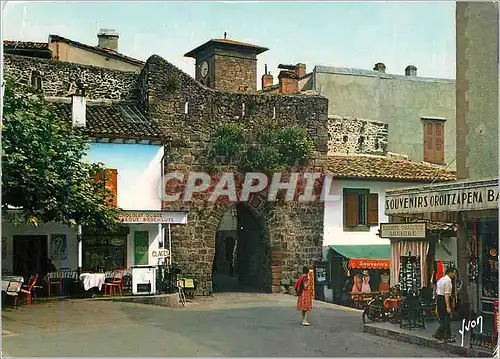 Cartes postales moderne Les Pyrenees Saint Jean Pied de Port (B P) Place du Marche Porte de la rue de l'Eglise