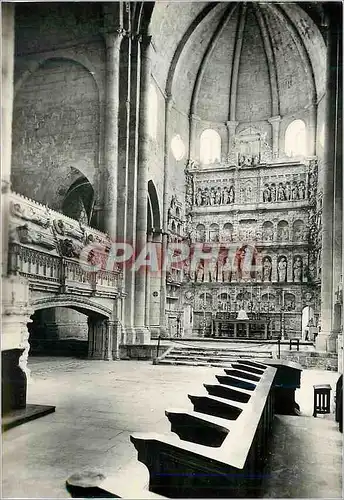 Cartes postales moderne Real Monasterio De Poblet Perspective de la nef centrale de l'eglise et les tombes royales