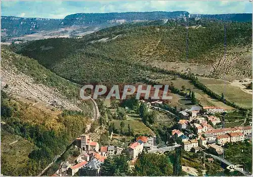 Cartes postales moderne Fondamente (Aveyron) Vue generale aerienne avec en second plan les premiers contreforts du plate