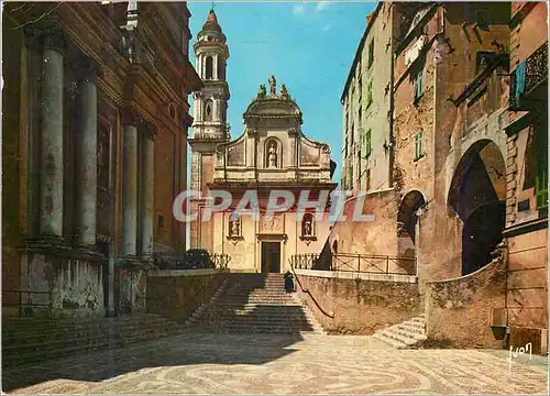 Cartes postales moderne Menton (Alpes Maritimes) Place de l'Eglise Au fond Chapelle de la Conception