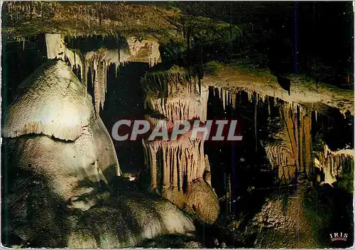 Cartes postales moderne En Quercy Les Grottes de Lacave (Lumiere noire) Les Trois Parques