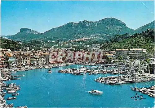 Moderne Karte Cassis Vue Generale Bateaux