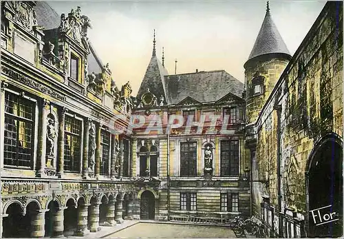 Cartes postales moderne La Rochelle Cour interieure de l'Hotel de Ville