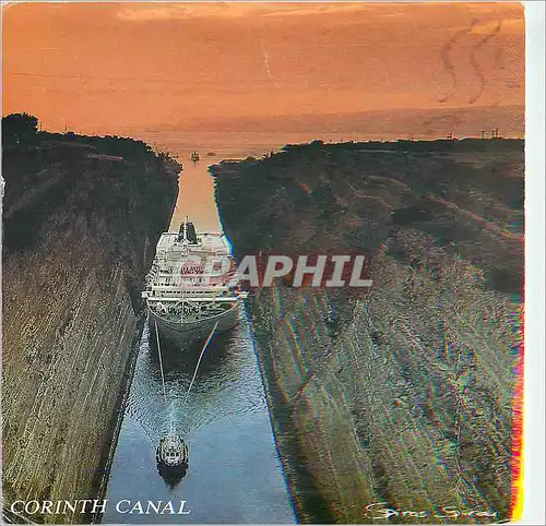 Cartes postales moderne Grece Corinth Canal Bateau