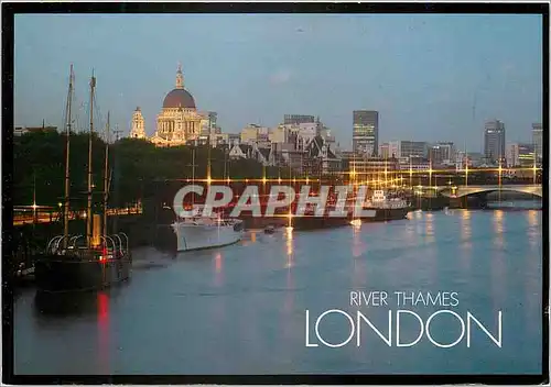 Cartes postales moderne London River Thames Bateaux