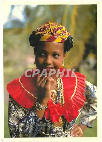 Cartes postales moderne La Martinique Martiniquaise en Costume Traditionnel