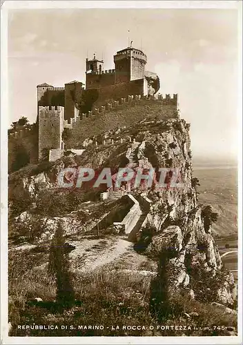 Cartes postales moderne Republica di S Marino La Rocca o Fortezza (alt m 745)