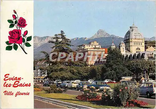Cartes postales moderne Evian les Bains (Hte Savoie) Ville Fleurie les Quais l'Etablissement Thermal les Memises et la D