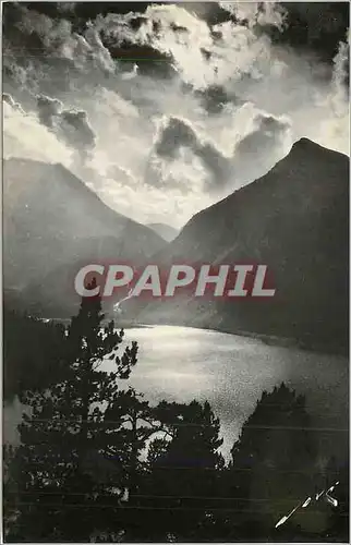 Cartes postales moderne Vallee d'Aure (H P) Crepuscule sur le Lac d'Oredon (1851m) Toute la France