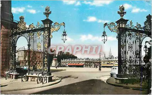 Cartes postales moderne Nancy (M et M) Place Stanislas (Grille Jean Lamour)